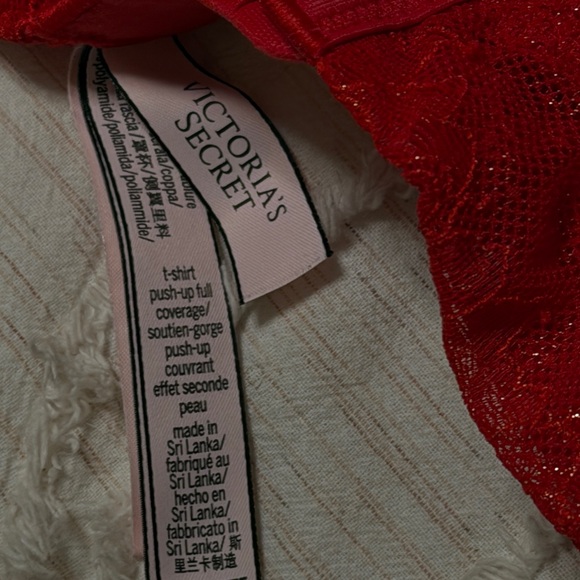 Victoria's Secret Bold Red Bra 34DD - Picture 4 of 7